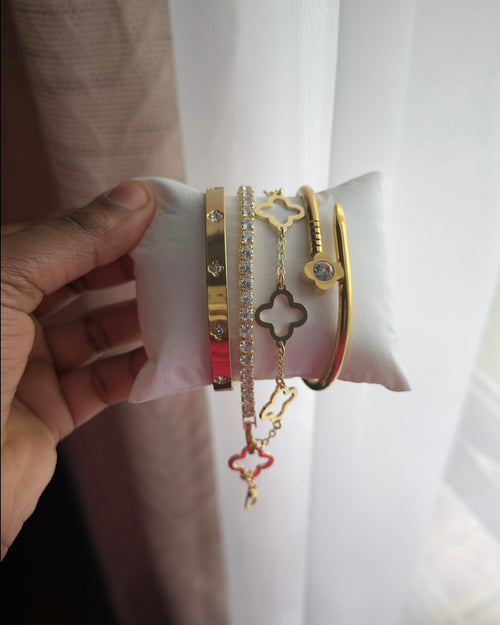 5 Motif Clover Stack