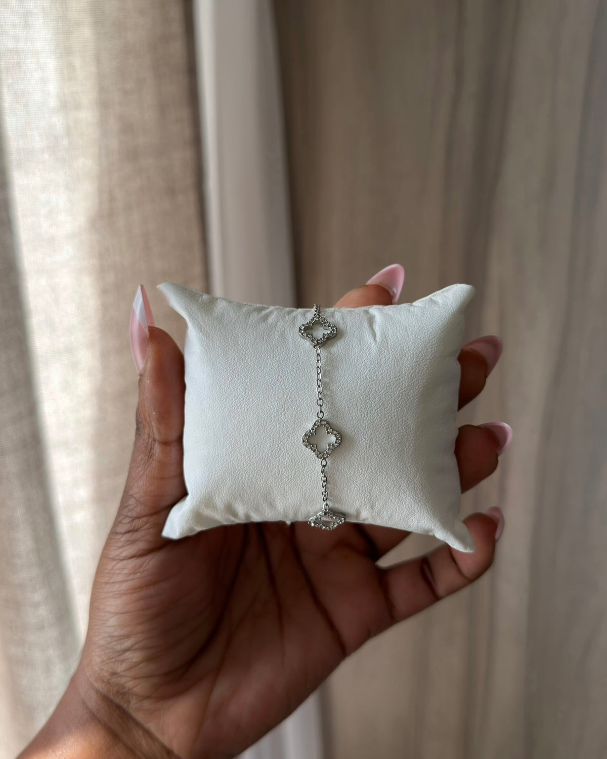 Petite Clover Outline Bracelet