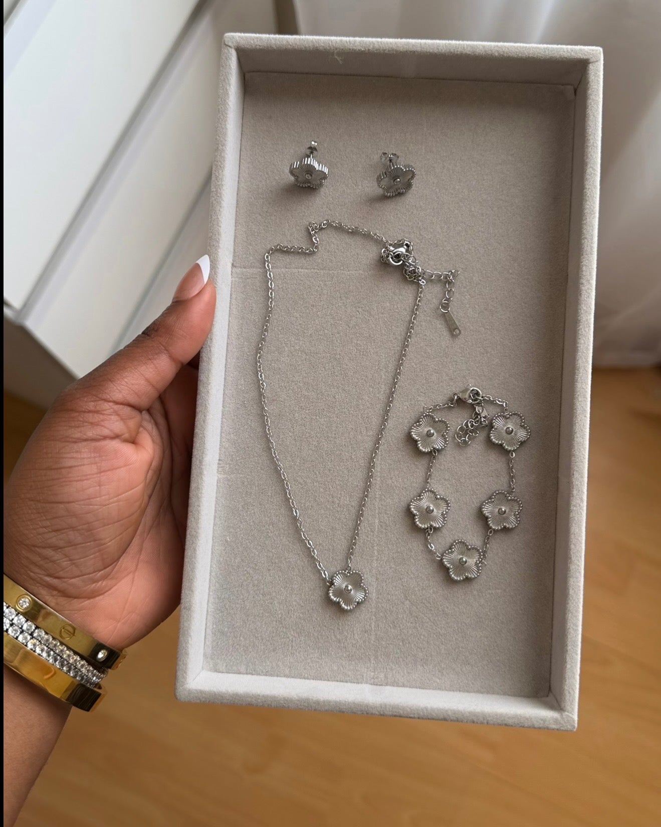 Classic Clover Pendant Set - Silver