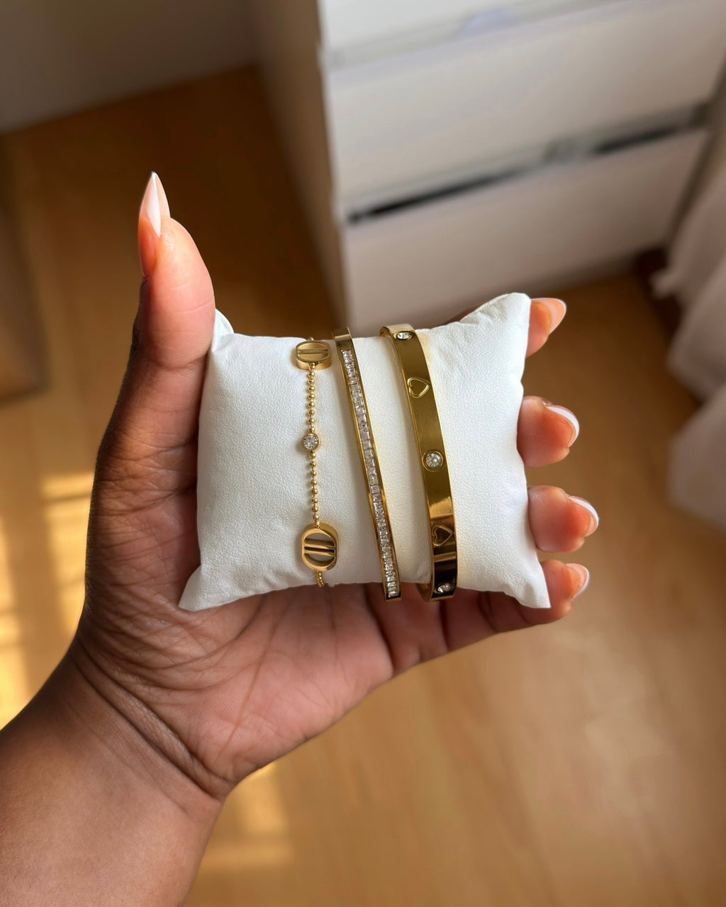 Luxe Oval Watch
