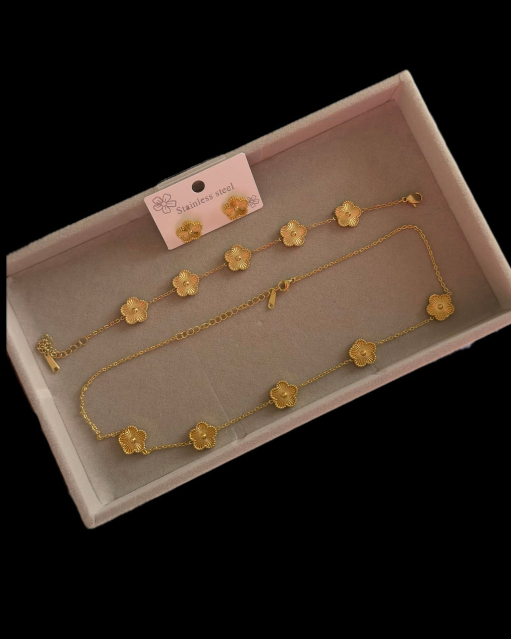 Classic Clover Choker Set