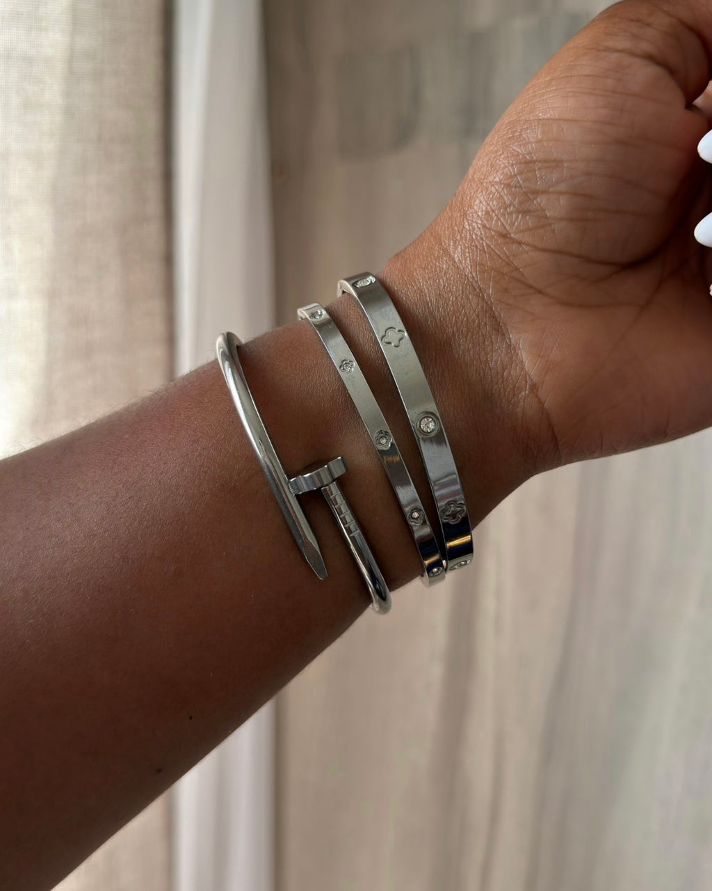 Slim Flower Scatter Bangle