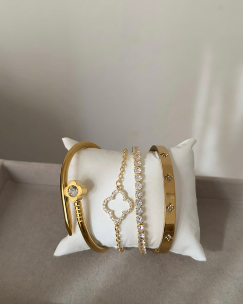 1 Motif Clover Stack