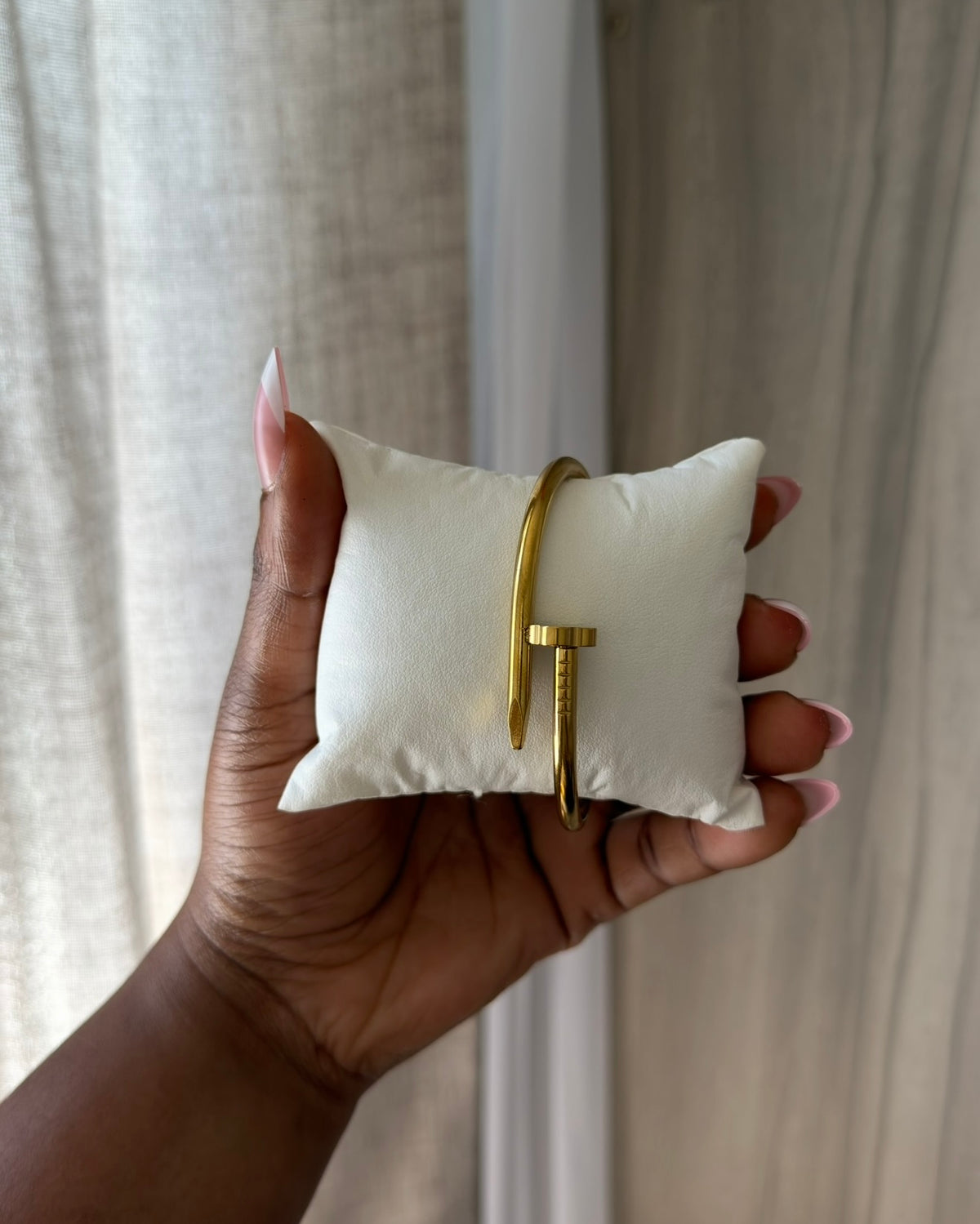 Plain Clover Nail Bangle