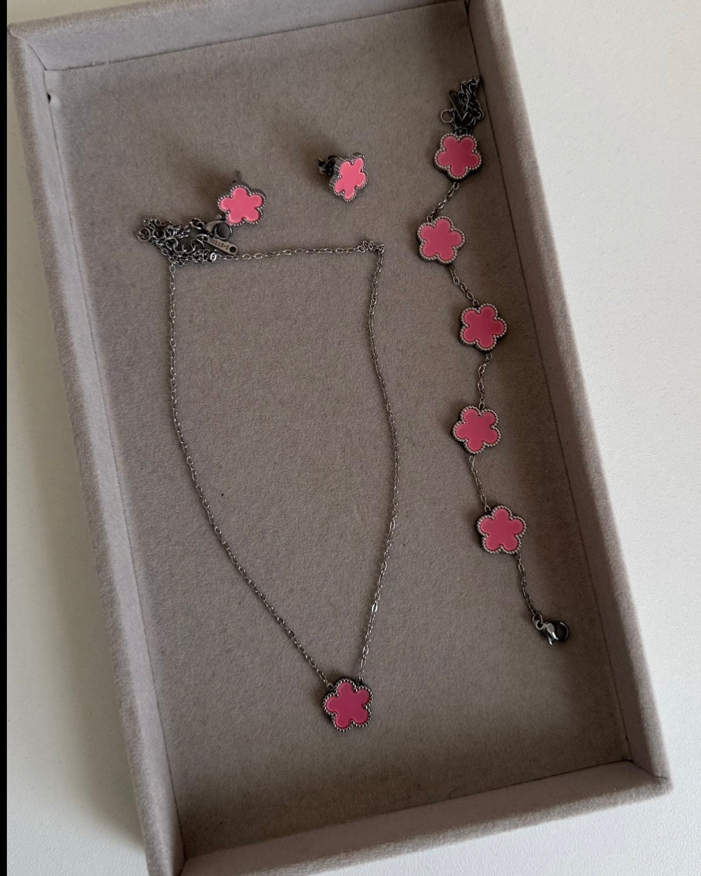Classic Clover Pendant Set - Silver