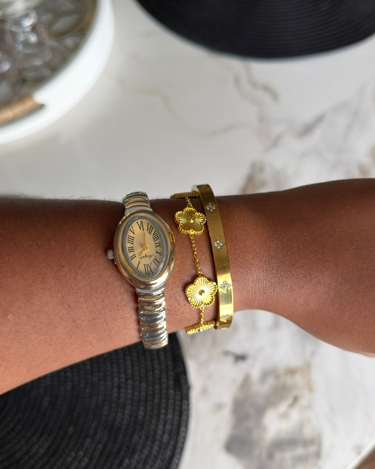Budget Luxe Oval Watch