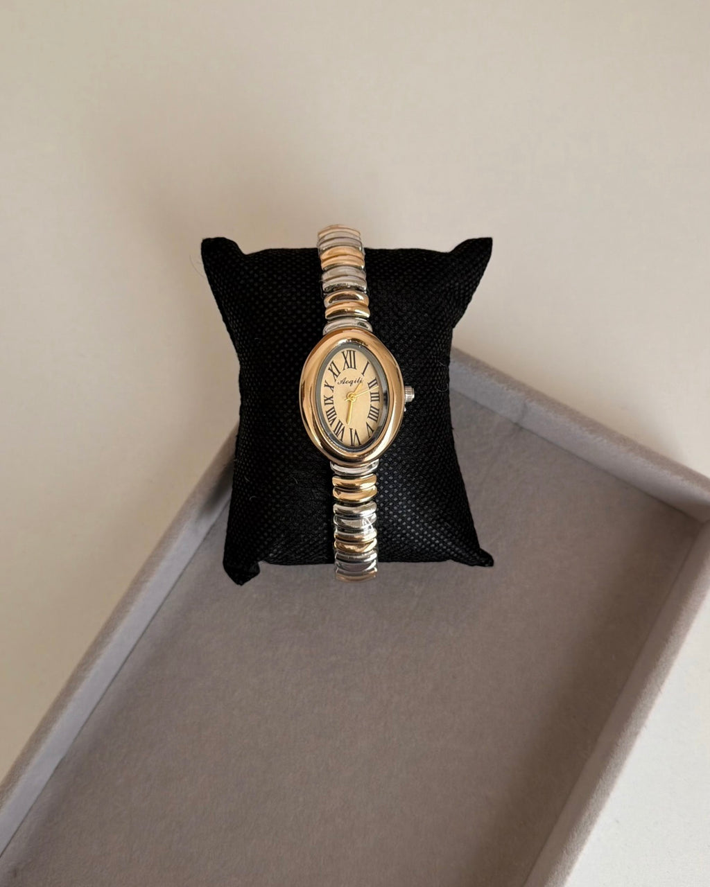 Budget Luxe Oval Watch