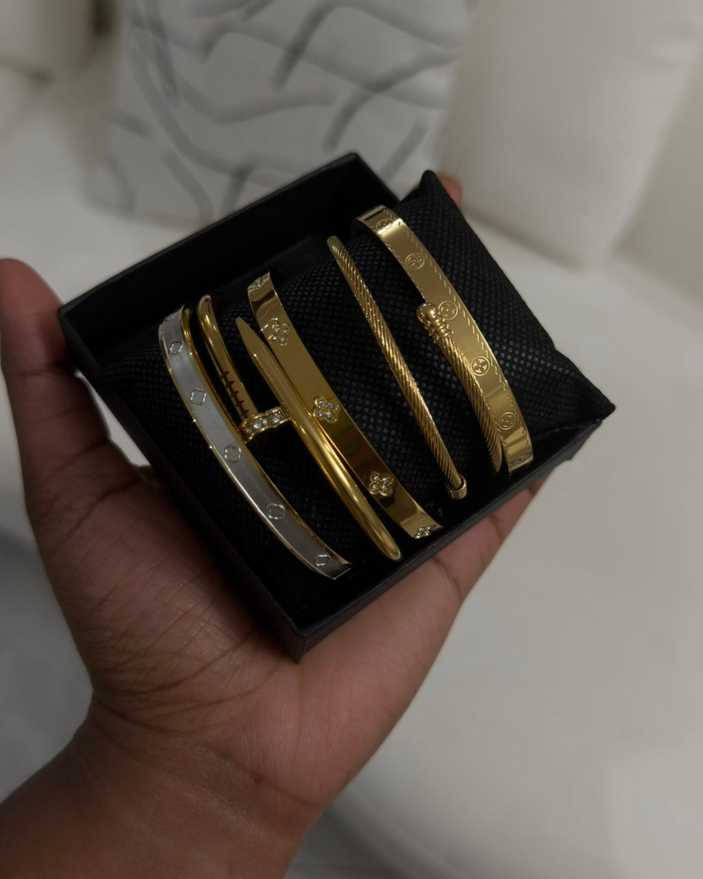 Statement Clover Stack