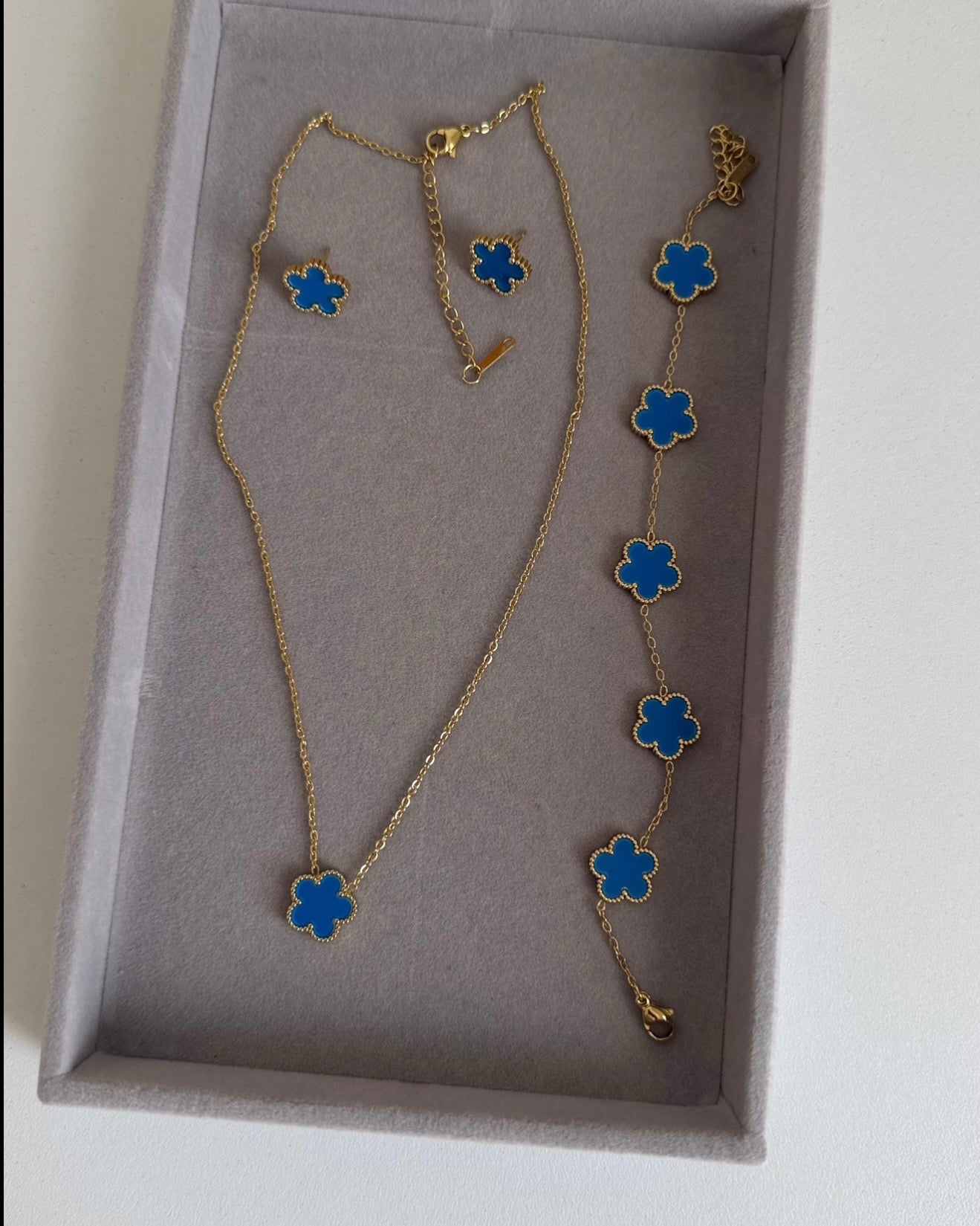 Classic Clover Pendant Set - Gold