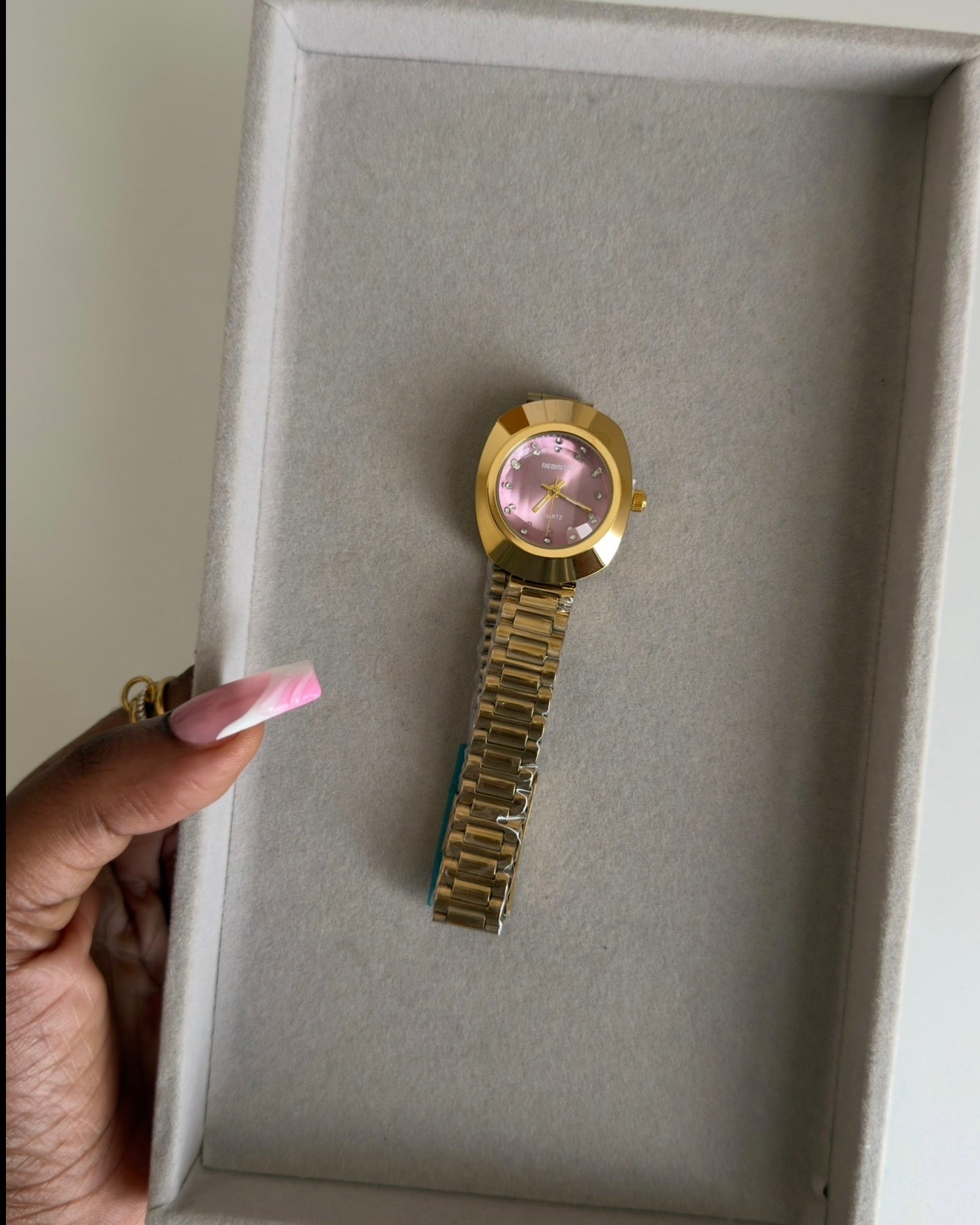 Aura Watch